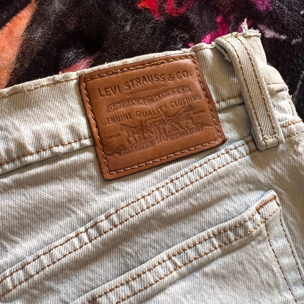 Levi's Women's Tan Jeans - Wedgie